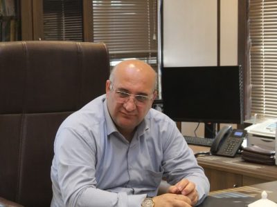 فضای اداری فعلی ثبت احوال اشتهارد جوابگوی این حجم از مراجعه کننده نیست
