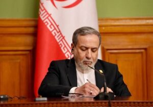 عراقچی: احتمال اعلام تفاهم با آمریکا طی روزهای آینده/ هنوز نهایی نیست